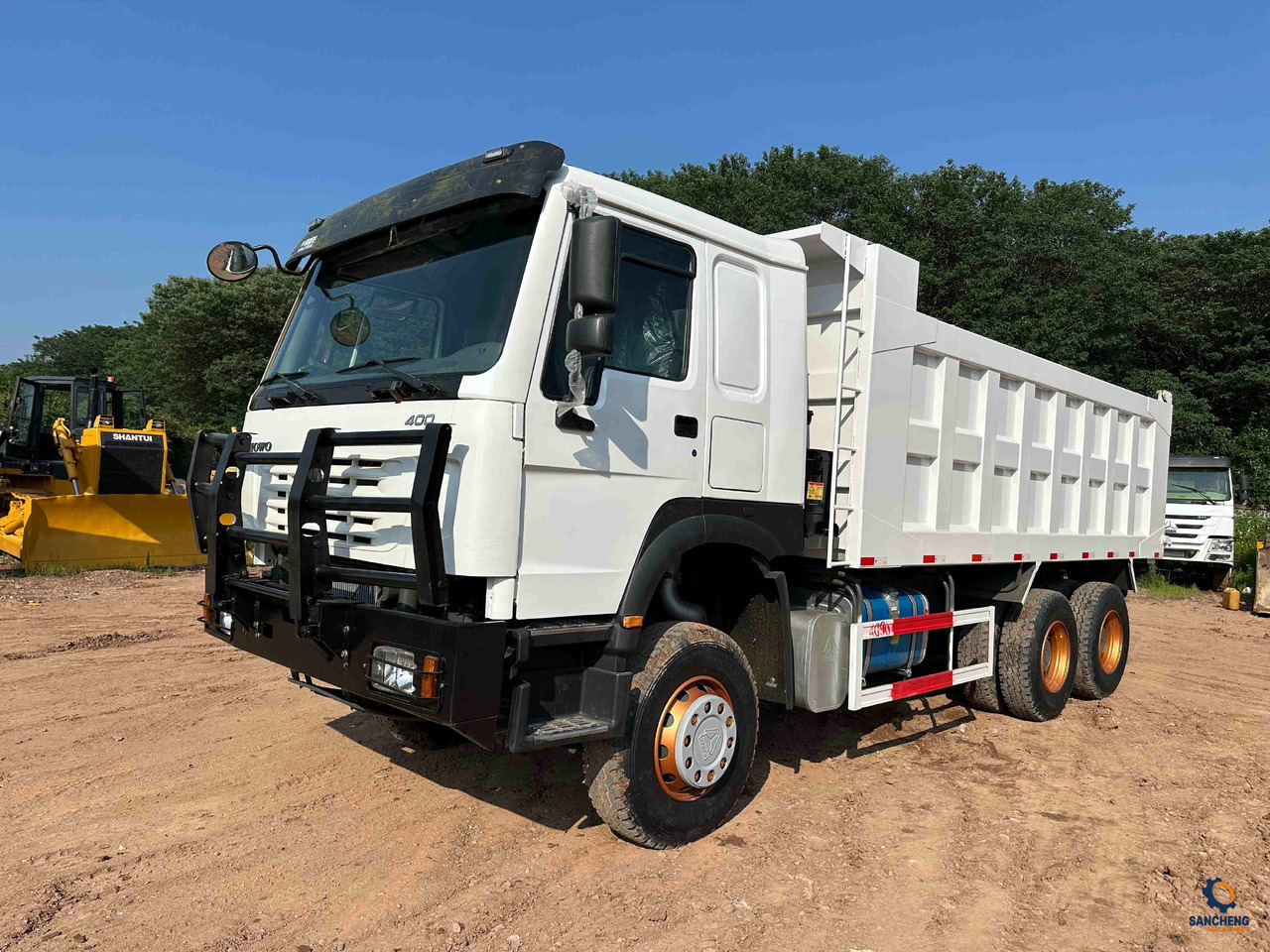Sinotruk HOWO 400HP With Bumper 6X4 - Tipper: picture 3 Sinotruk HOWO 400HP With Bumper 6X4 - Tipper: picture 3