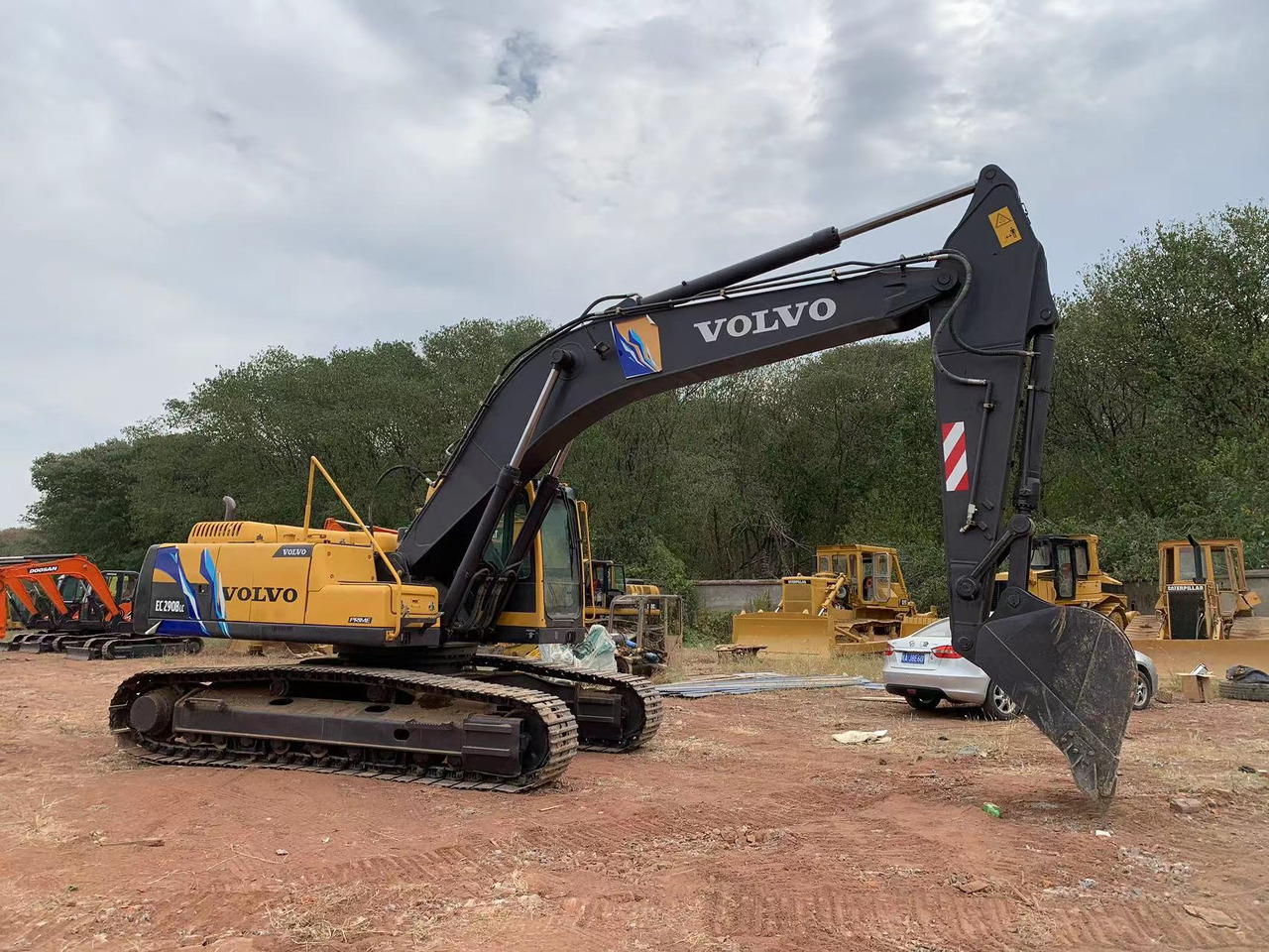 VOLVO EC290B - Excavator: picture 2 VOLVO EC290B - Excavator: picture 2
