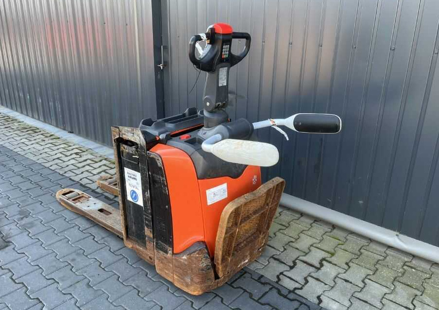 BT LPE200 - Pallet truck: picture 3 BT LPE200 - Pallet truck: picture 3