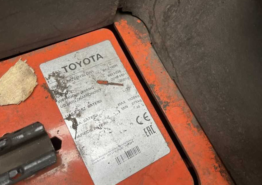 BT RRE140H - Reach truck: picture 4 BT RRE140H - Reach truck: picture 4