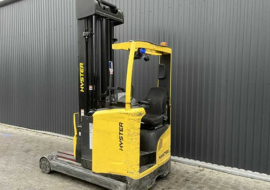 Hyster R2.5 - Reach truck: picture 3 Hyster R2.5 - Reach truck: picture 3