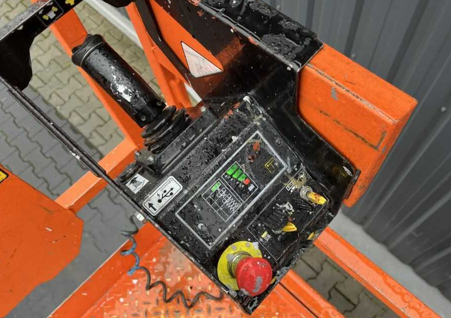 Scissor lift JLG 4045R: picture 10