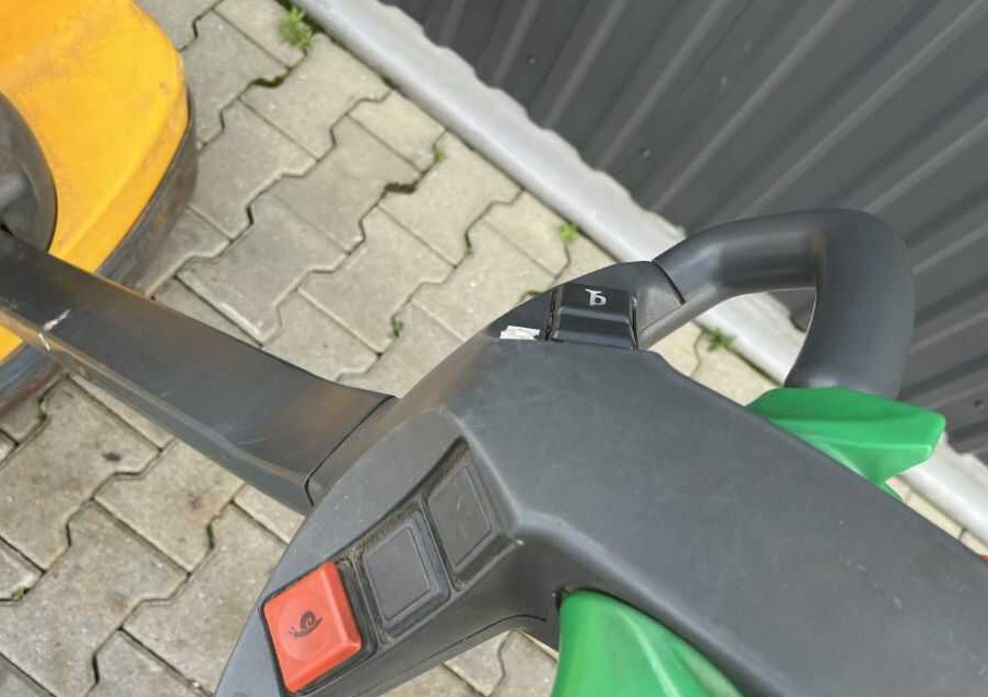 Pallet truck Jungheinrich EJE116: picture 7
