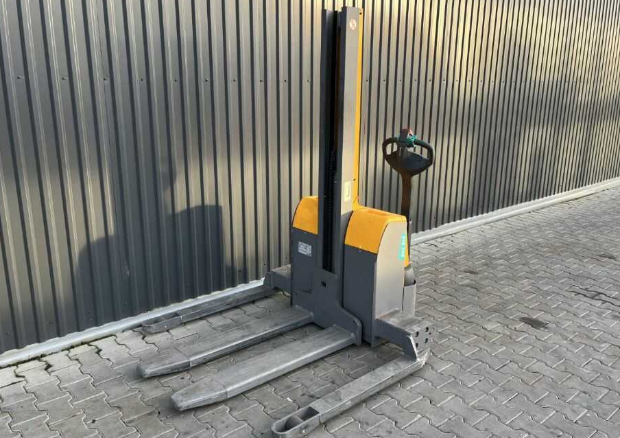 Jungheinrich EMCB10 - Stacker: picture 1 Jungheinrich EMCB10 - Stacker: picture 1