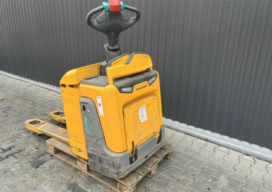 Jungheinrich ERE120 - Stacker: picture 3 Jungheinrich ERE120 - Stacker: picture 3