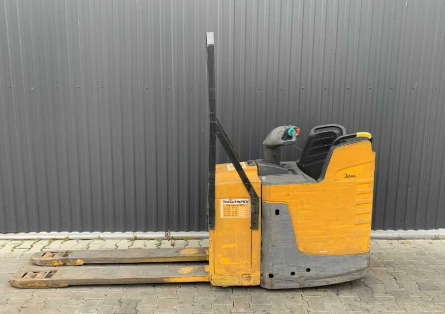 Jungheinrich ERE225 - Pallet truck: picture 2 Jungheinrich ERE225 - Pallet truck: picture 2