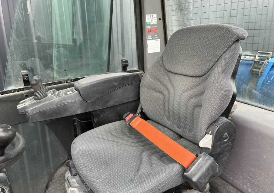 LPG forklift Jungheinrich TFG425s: picture 7