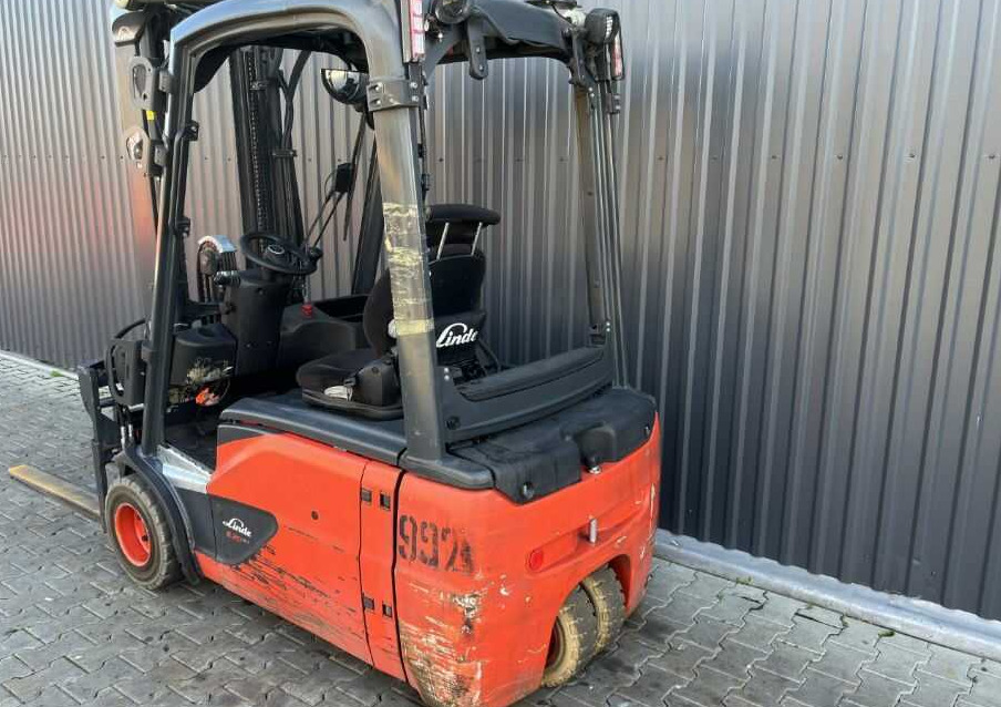 Linde E20L-02 - Electric forklift: picture 3 Linde E20L-02 - Electric forklift: picture 3