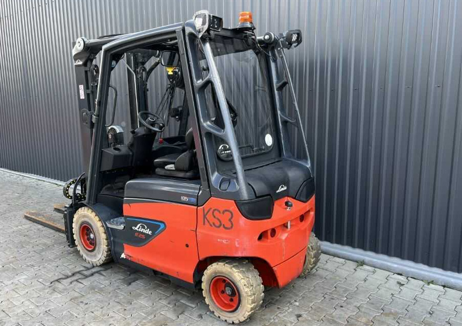 Linde E25-01 - Electric forklift: picture 3 Linde E25-01 - Electric forklift: picture 3