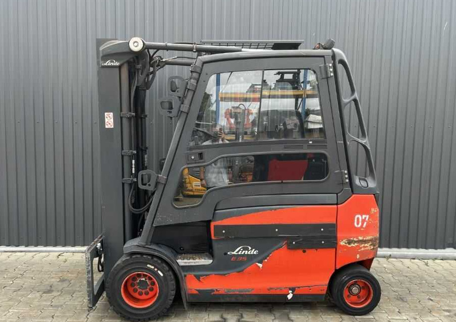 Linde E35HL-01 - Electric forklift: picture 2 Linde E35HL-01 - Electric forklift: picture 2