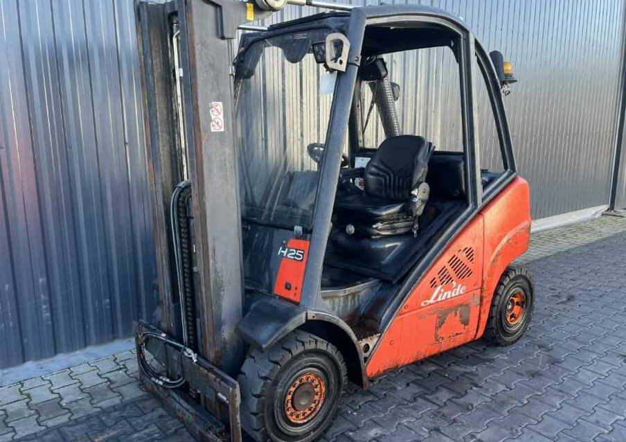 Linde H25D-01 - Diesel forklift: picture 1 Linde H25D-01 - Diesel forklift: picture 1