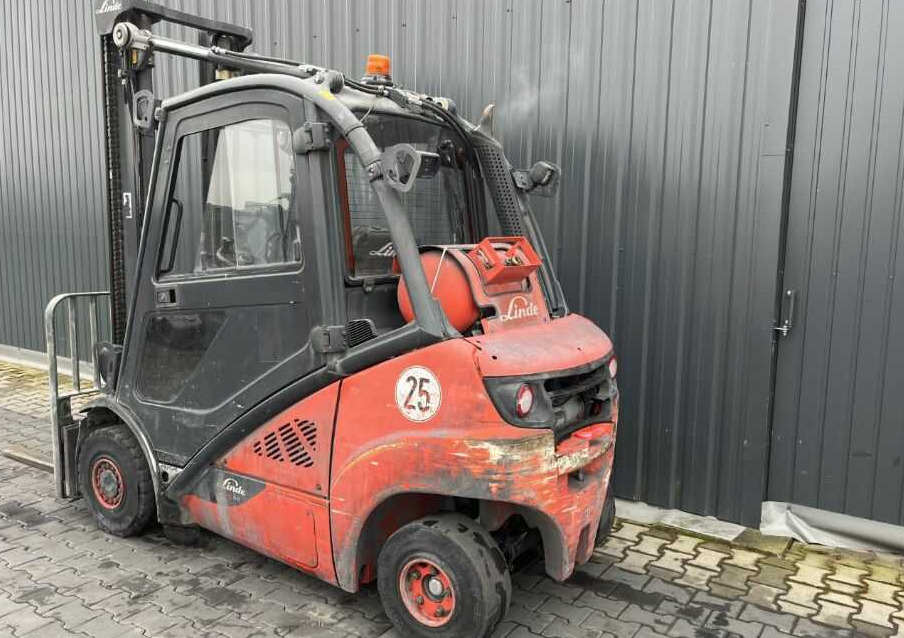 Linde H25T-02 - LPG forklift: picture 3 Linde H25T-02 - LPG forklift: picture 3