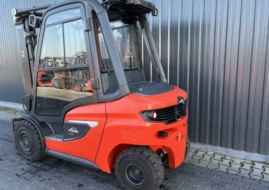 Linde H30D-01 - Diesel forklift: picture 3 Linde H30D-01 - Diesel forklift: picture 3