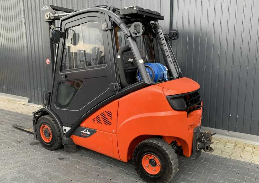 Linde H30T-02 - LPG forklift: picture 3 Linde H30T-02 - LPG forklift: picture 3