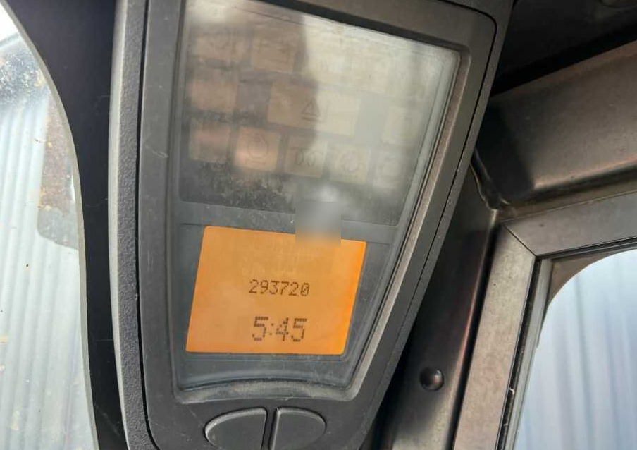 LPG forklift Linde H30T: picture 7