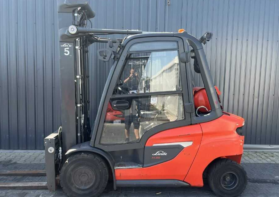 Linde H35T-01 - LPG forklift: picture 2 Linde H35T-01 - LPG forklift: picture 2