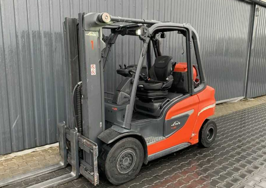 Linde H35T-01 - LPG forklift: picture 1 Linde H35T-01 - LPG forklift: picture 1
