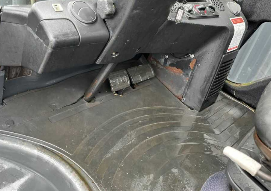 Diesel forklift Linde H40D-01: picture 9