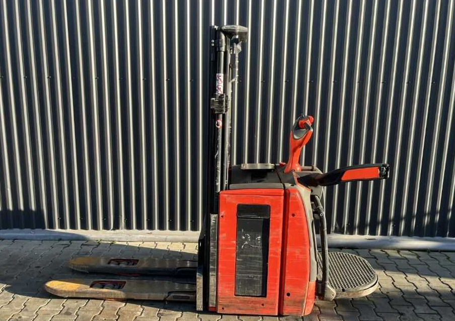 Linde L14AP - Stacker: picture 2 Linde L14AP - Stacker: picture 2