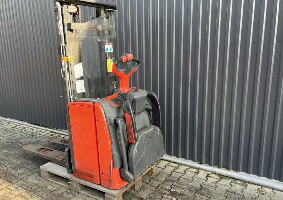 Linde L14AP - Stacker: picture 3 Linde L14AP - Stacker: picture 3