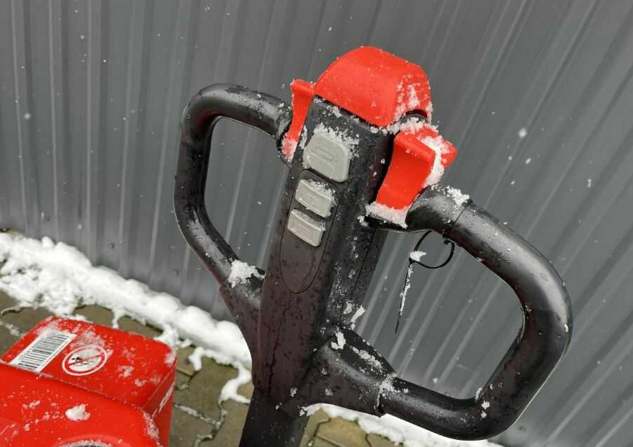 Pallet truck Linde MT15: picture 6