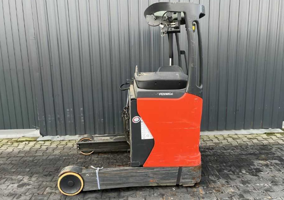 Linde R14HD-01 - Reach truck: picture 2 Linde R14HD-01 - Reach truck: picture 2