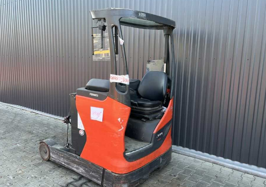 Linde R14HD-01 - Reach truck: picture 3 Linde R14HD-01 - Reach truck: picture 3