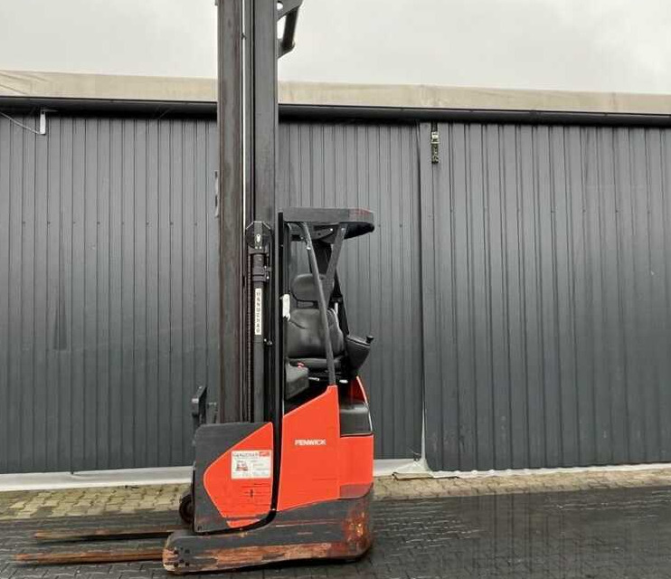 Linde R14X - Reach truck: picture 2 Linde R14X - Reach truck: picture 2