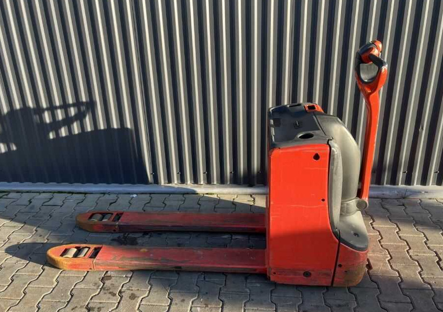 Linde T18 - Pallet truck: picture 2 Linde T18 - Pallet truck: picture 2