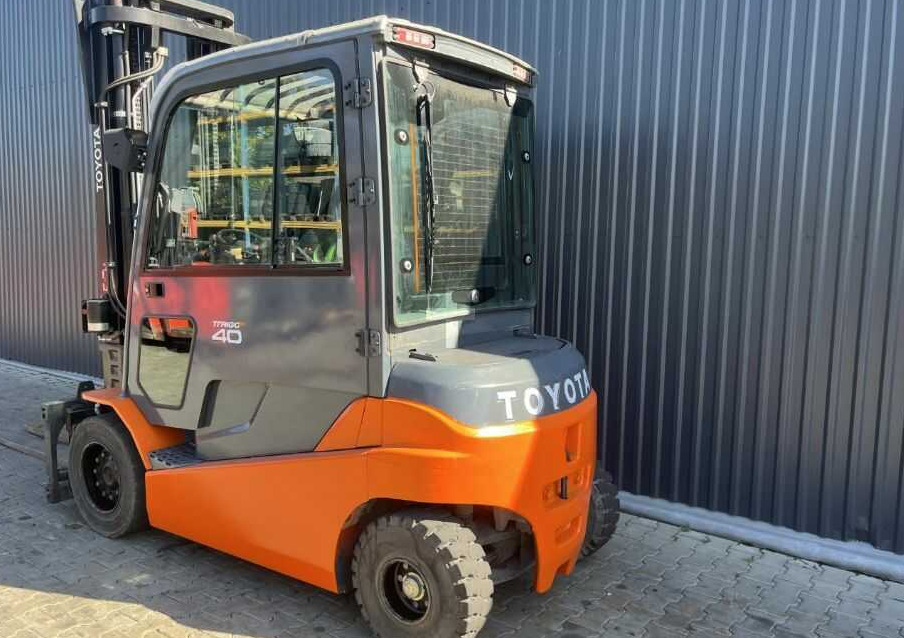Toyota 8FBMT40 - Electric forklift: picture 3 Toyota 8FBMT40 - Electric forklift: picture 3