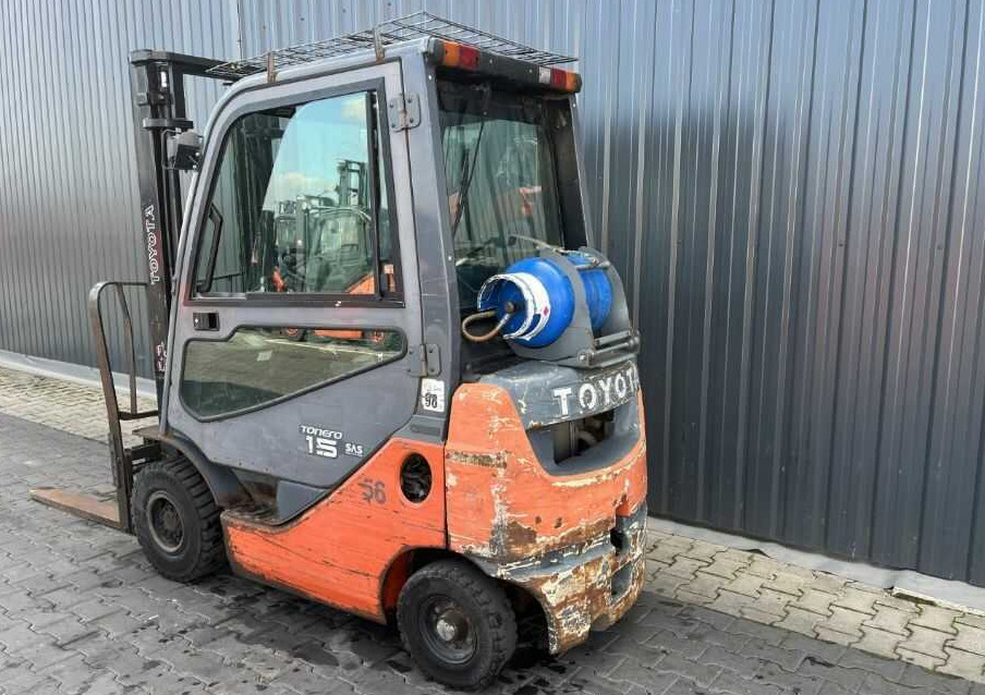 Toyota 8FGF15 - LPG forklift: picture 3 Toyota 8FGF15 - LPG forklift: picture 3