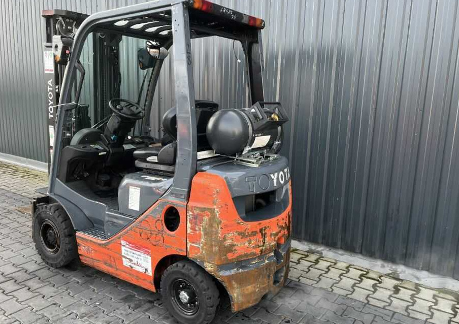 Toyota 8FGF18 - LPG forklift: picture 5 Toyota 8FGF18 - LPG forklift: picture 5