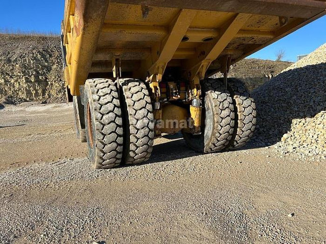 Dumper Caterpillar 771D: picture 6