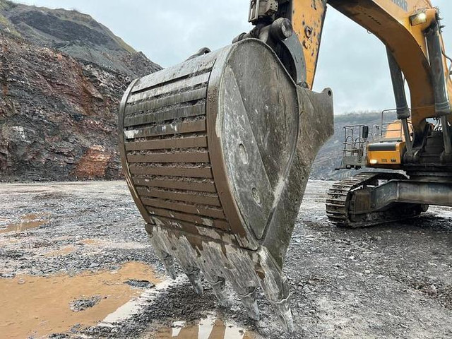 Liebherr R980SME HD - - Crawler excavator: picture 4 Liebherr R980SME HD - - Crawler excavator: picture 4