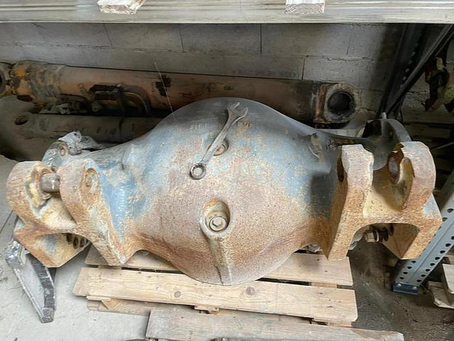 Caterpillar HG/08 VERRIN BENNE 769C 769D 771C 771D - - Spare parts: picture 1 Caterpillar HG/08 VERRIN BENNE 769C 769D 771C 771D - - Spare parts: picture 1