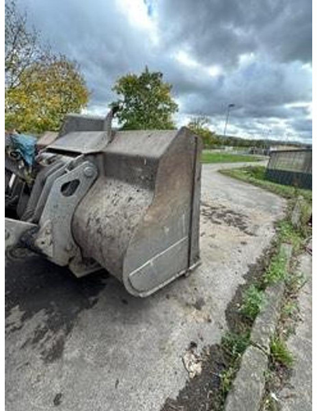 Volvo L150H - Loader: picture 5 Volvo L150H - Loader: picture 5