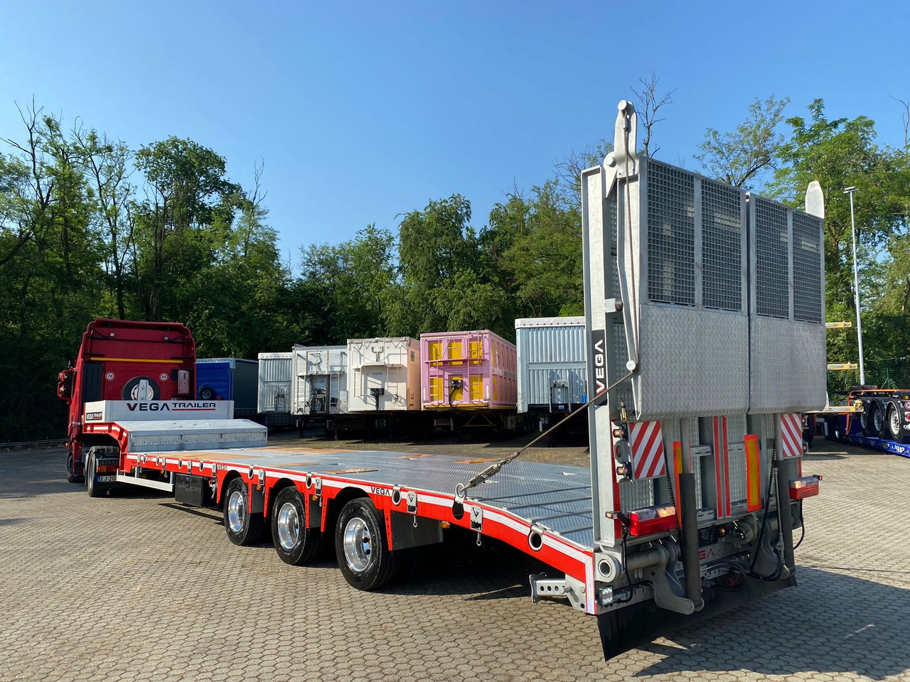 3 AXLE LOWBED (VEGA ITALIANO)  - Low loader semi-trailer: picture 1 3 AXLE LOWBED (VEGA ITALIANO)  - Low loader semi-trailer: picture 1