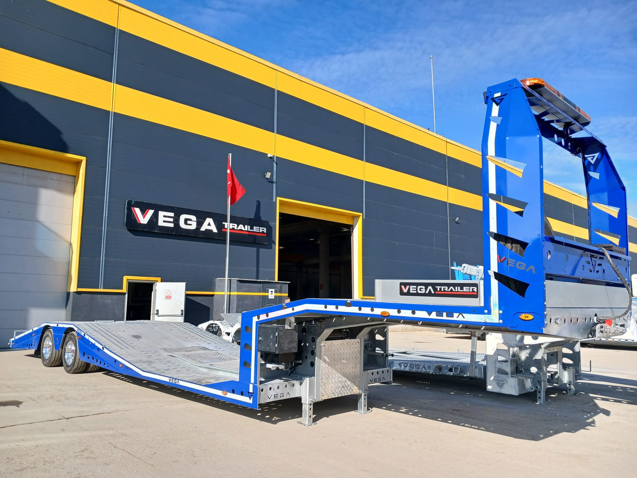 VEGA TRAILER ARLA TRUCK CARRIER - Autotransporter semi-trailer: picture 1 VEGA TRAILER ARLA TRUCK CARRIER - Autotransporter semi-trailer: picture 1