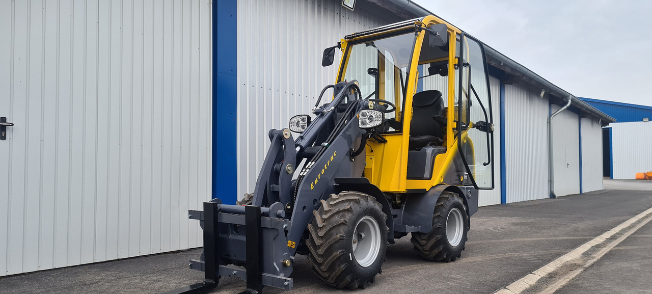 Eurotrac W11 Radlader Hoflader - Compact loader: picture 3 Eurotrac W11 Radlader Hoflader - Compact loader: picture 3
