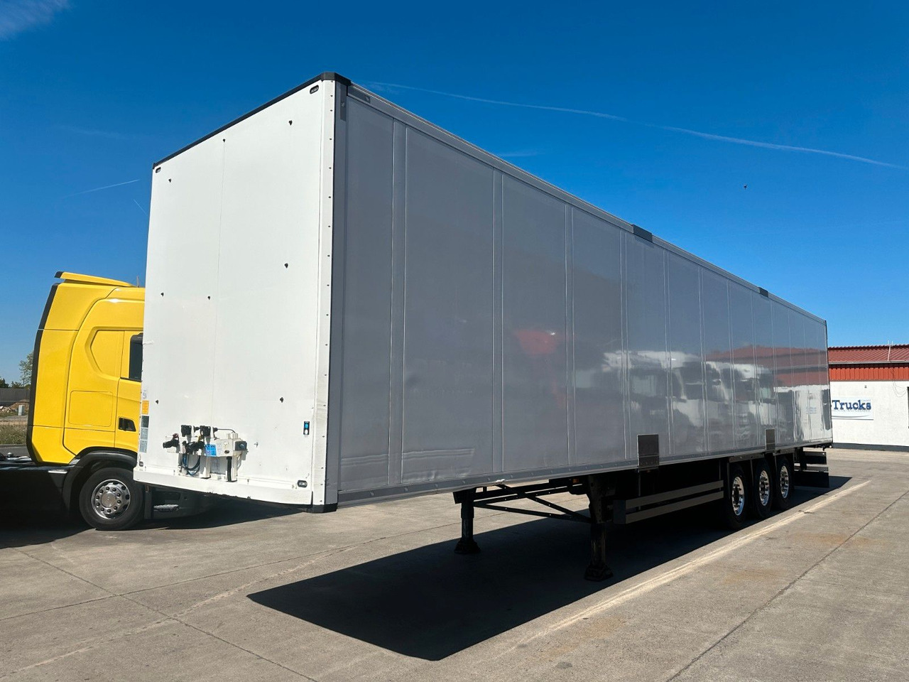 SCMITZ SCB*S3B * LANG/LONG-AUFLIEGER * ALCOA * - Closed box semi-trailer: picture 1 SCMITZ SCB*S3B * LANG/LONG-AUFLIEGER * ALCOA * - Closed box semi-trailer: picture 1