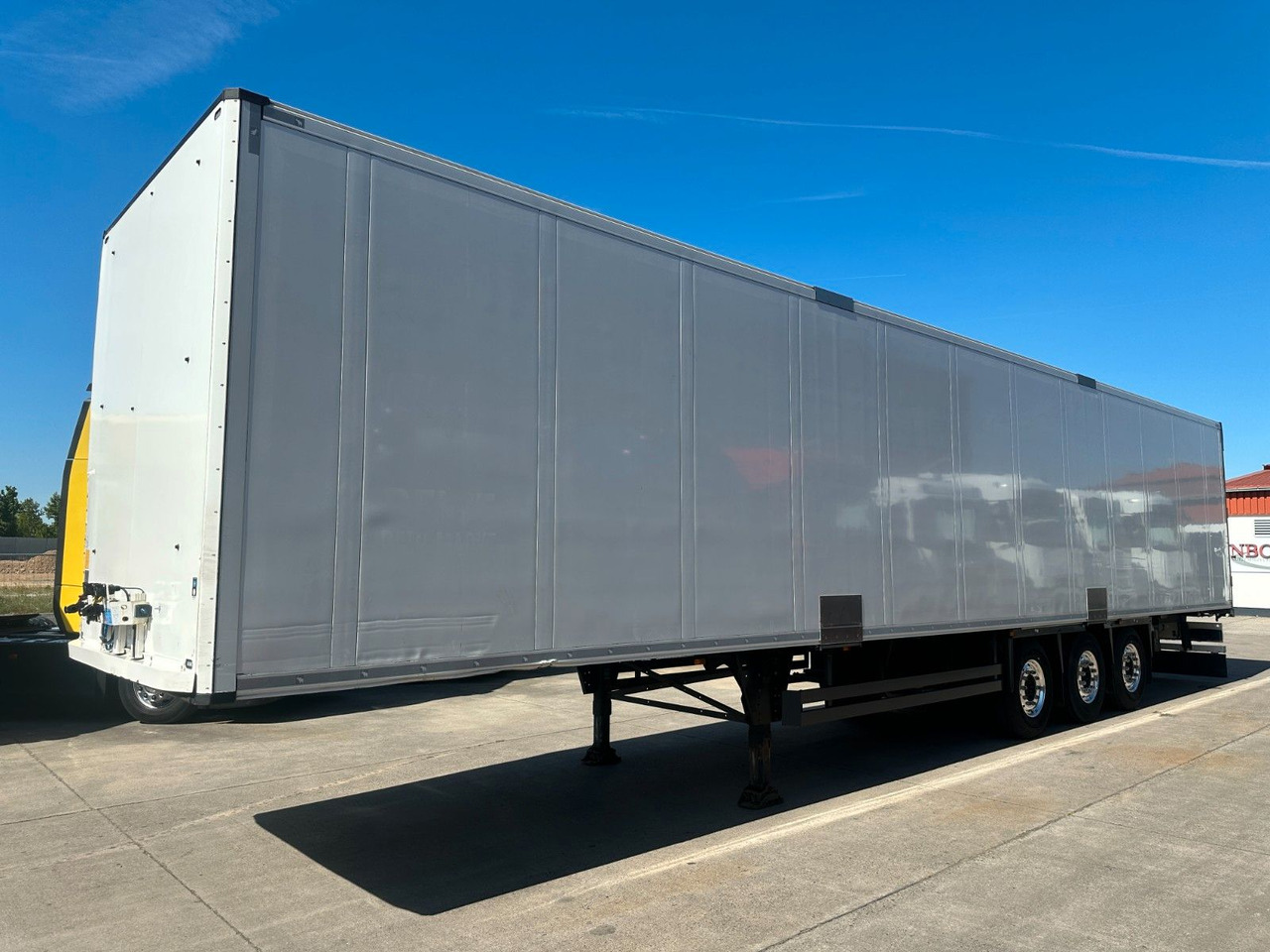 Schmitz Cargobull SCB*S3B * LONG-TRAILER * BLUMENBREITE * ALCOA * - Closed box semi-trailer: picture 2 Schmitz Cargobull SCB*S3B * LONG-TRAILER * BLUMENBREITE * ALCOA * - Closed box semi-trailer: picture 2