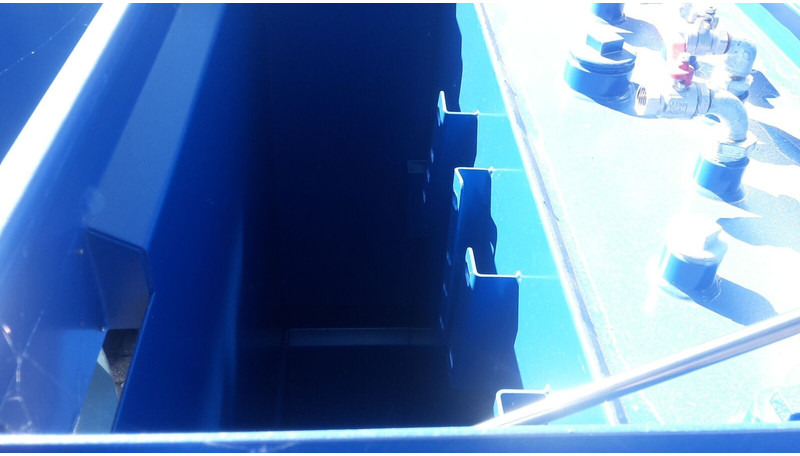 3000 liter high cube IBC tank - Tank truck: picture 5 3000 liter high cube IBC tank - Tank truck: picture 5