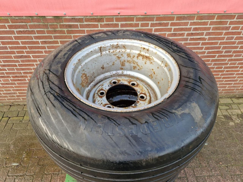 Banden 15/55/17 - Gebruikt - Wheels and tires: picture 3 Banden 15/55/17 - Gebruikt - Wheels and tires: picture 3
