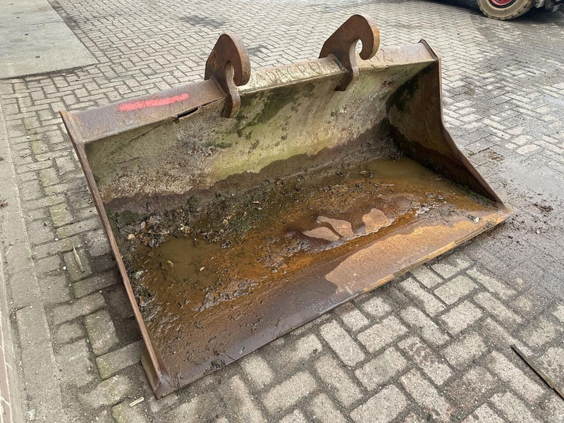 CW 30 - Bucket for Construction machinery: picture 5 CW 30 - Bucket for Construction machinery: picture 5