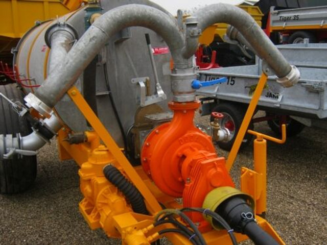 Onbekend - Manure spreader: picture 1 Onbekend - Manure spreader: picture 1
