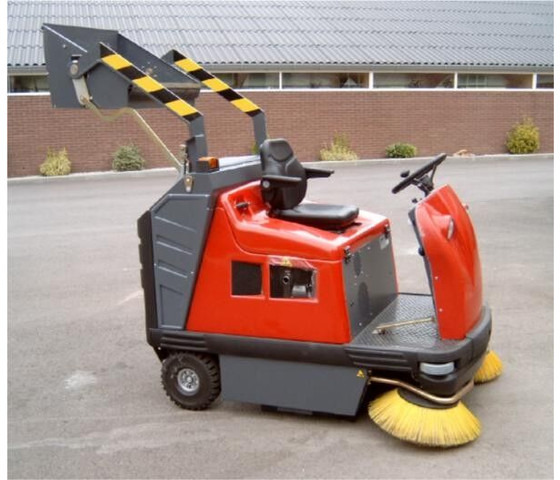 Onbekend Zit - Road sweeper: picture 1 Onbekend Zit - Road sweeper: picture 1