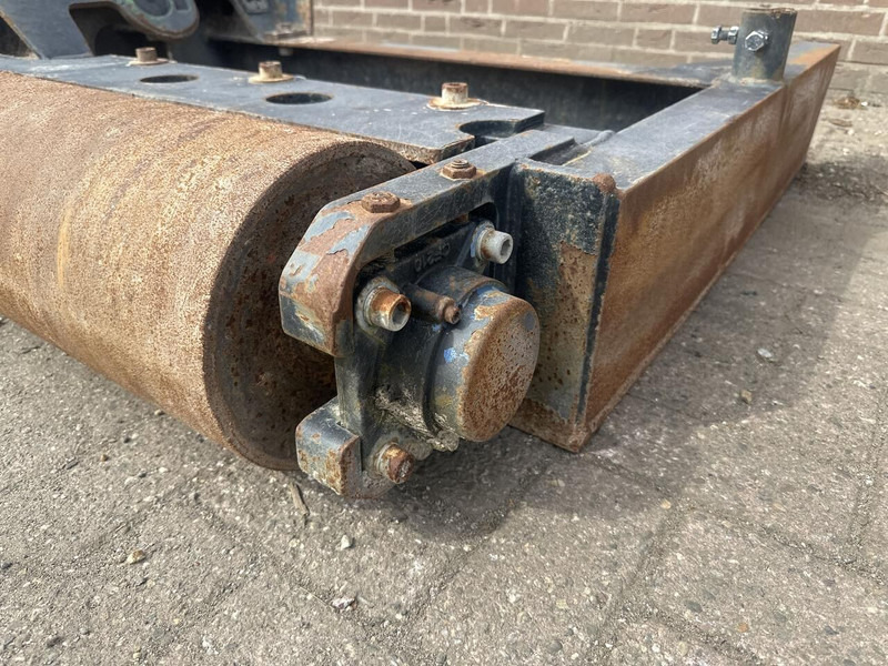 STEELWRIST GR2500 - Bucket for Construction machinery: picture 5 STEELWRIST GR2500 - Bucket for Construction machinery: picture 5