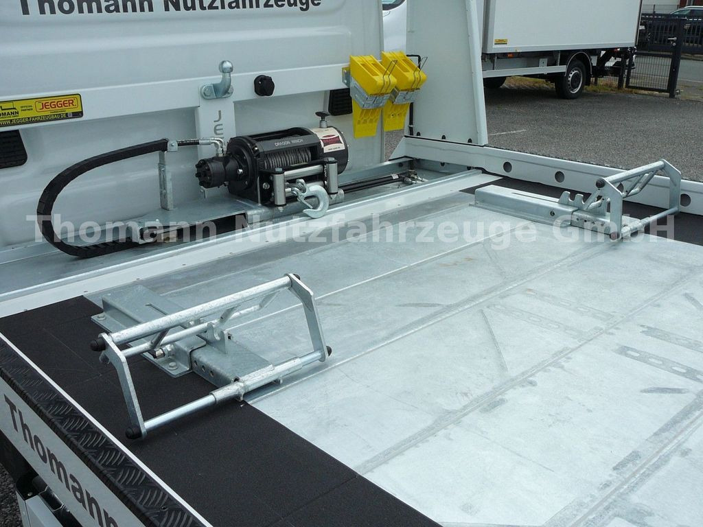 New Tow truck, Van Iveco DAILY 70C18 Schiebeplateu Hubbrille Luftfed Navi Iveco DAILY 70C18 Schiebeplateu Hubbrille Luftfed Navi: picture 9