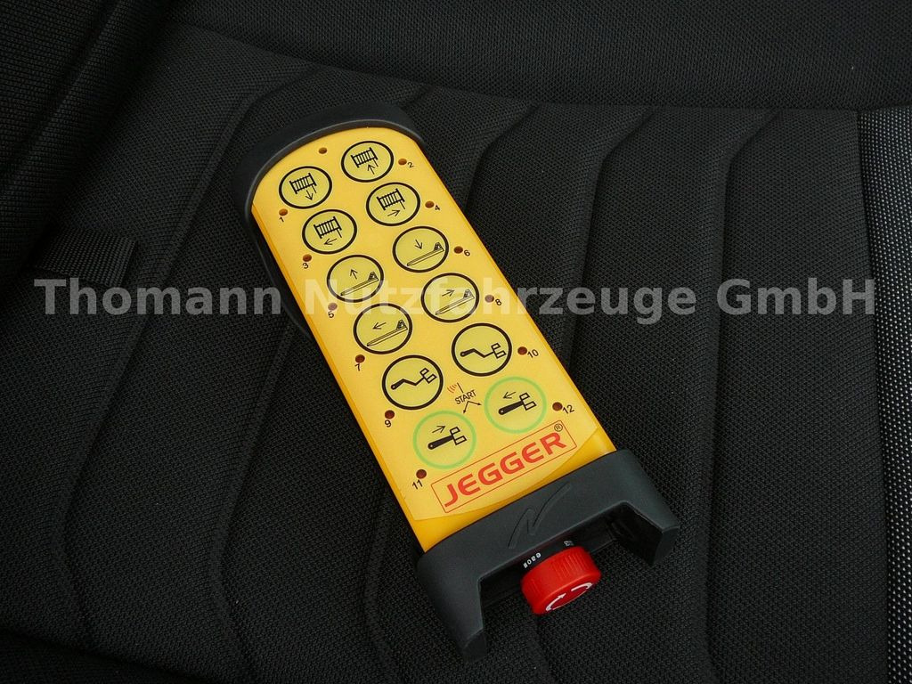 New Tow truck, Van Iveco DAILY 70C18 Schiebeplateu Hubbrille Luftfed Navi Iveco DAILY 70C18 Schiebeplateu Hubbrille Luftfed Navi: picture 29