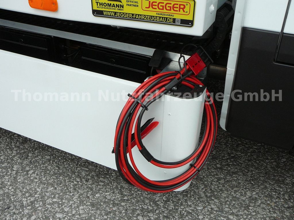 New Tow truck, Van Iveco DAILY 70C18 Schiebeplateu Hubbrille Luftfed Navi Iveco DAILY 70C18 Schiebeplateu Hubbrille Luftfed Navi: picture 18